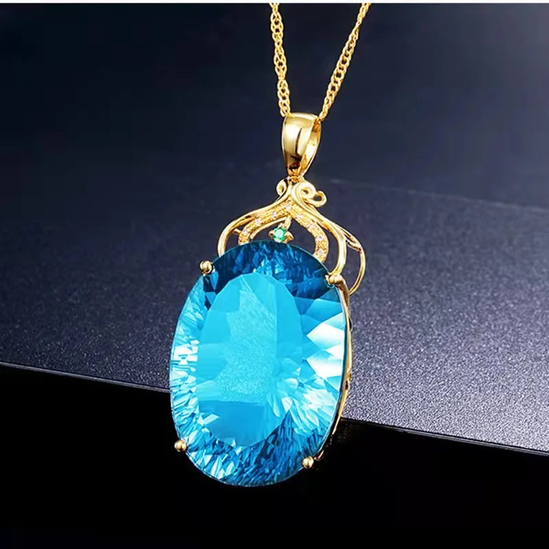 Swiss Queen collar in water drop-shaped quartz, vibrant green, stylish jewelry piece showcasing elegant design and craftsmanship.
