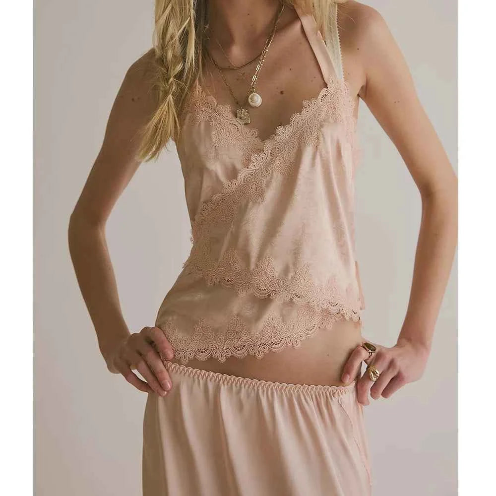 Elegant FYBITBO satin camisola top with lace, sleeveless Y2K style for women, perfect for summer and stylish occasions.