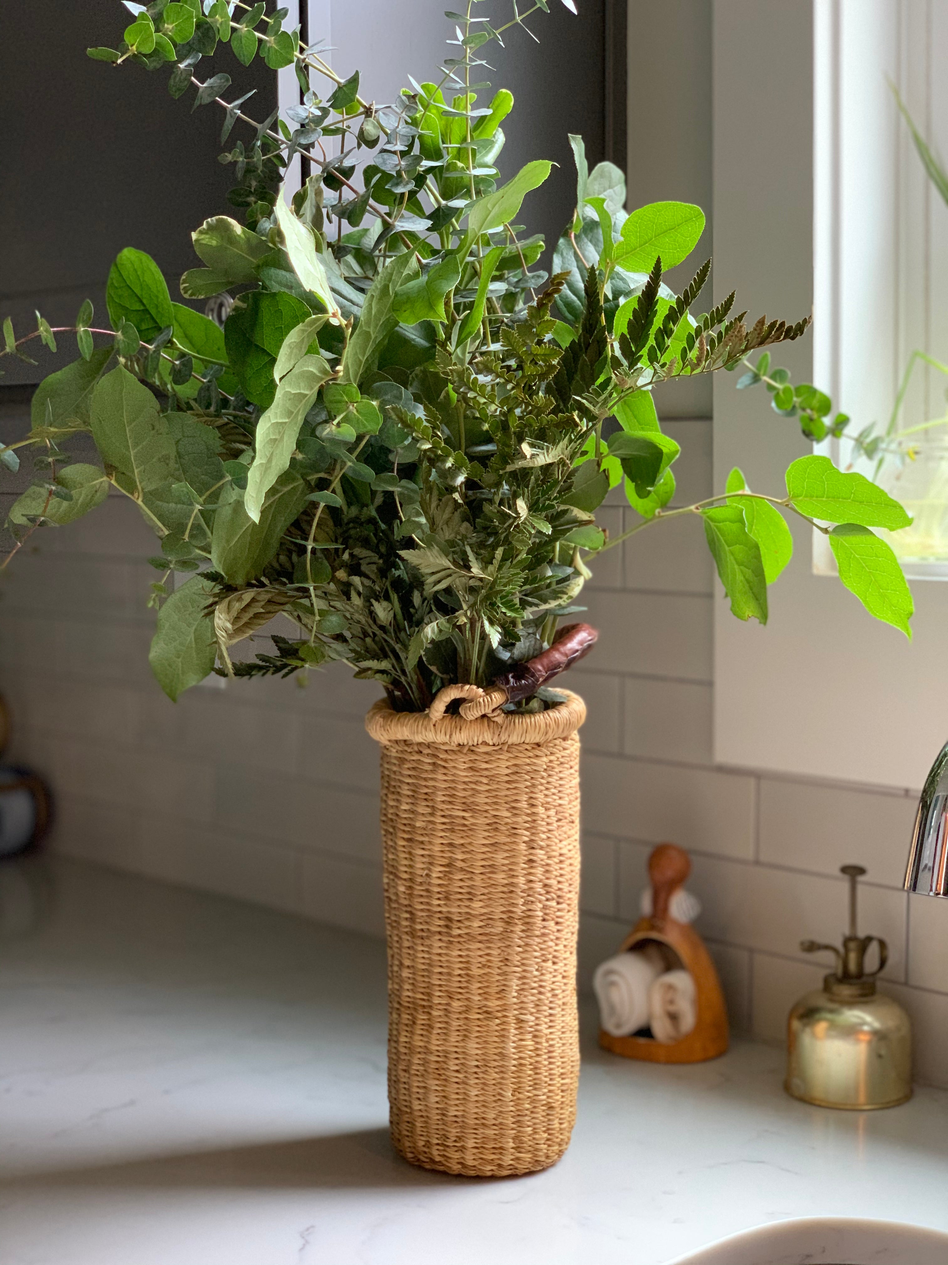 Sonder & Holliday The Astoria Vase / Wineholder