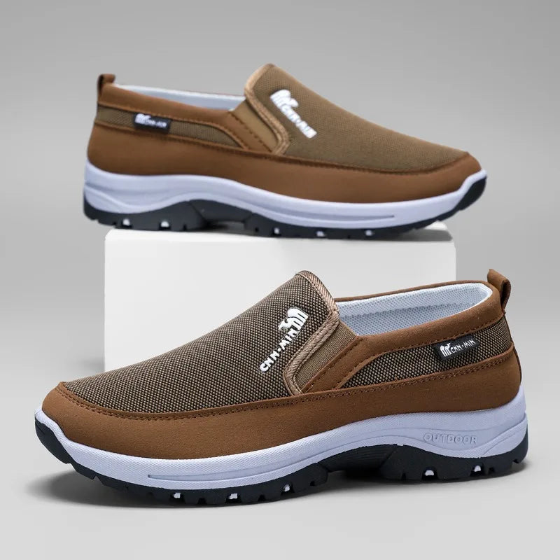Gray LEDP men's casual moccasins with lightweight, antideslizant soles, designed for comfort and style in everyday wear.