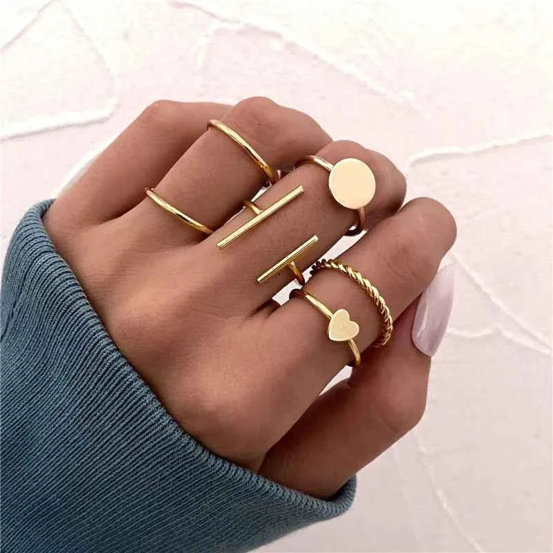 Set of Modyle bohemian jewelry rings featuring circon stones in 18K gold, ideal for women’s wedding gift or special occasion.