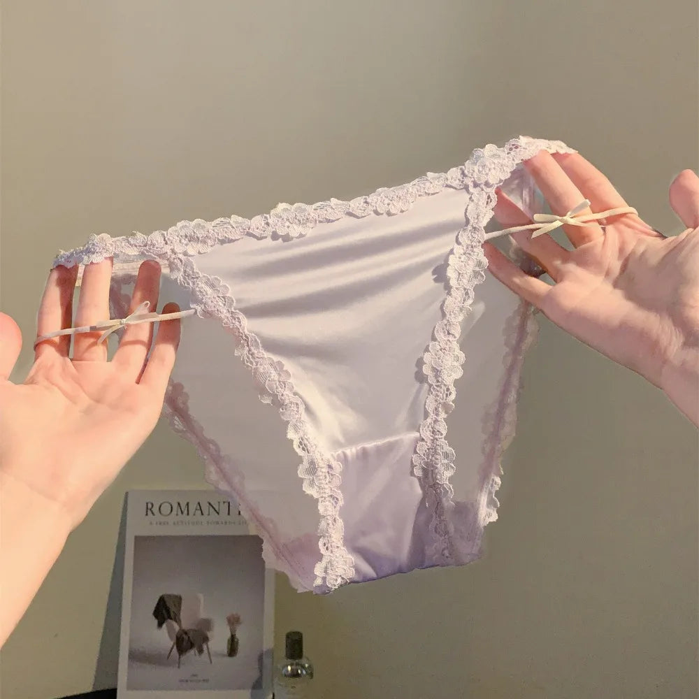 Elegant lace women's panties with delicate hollow design, crafted for comfort and style by Corporación Turística.