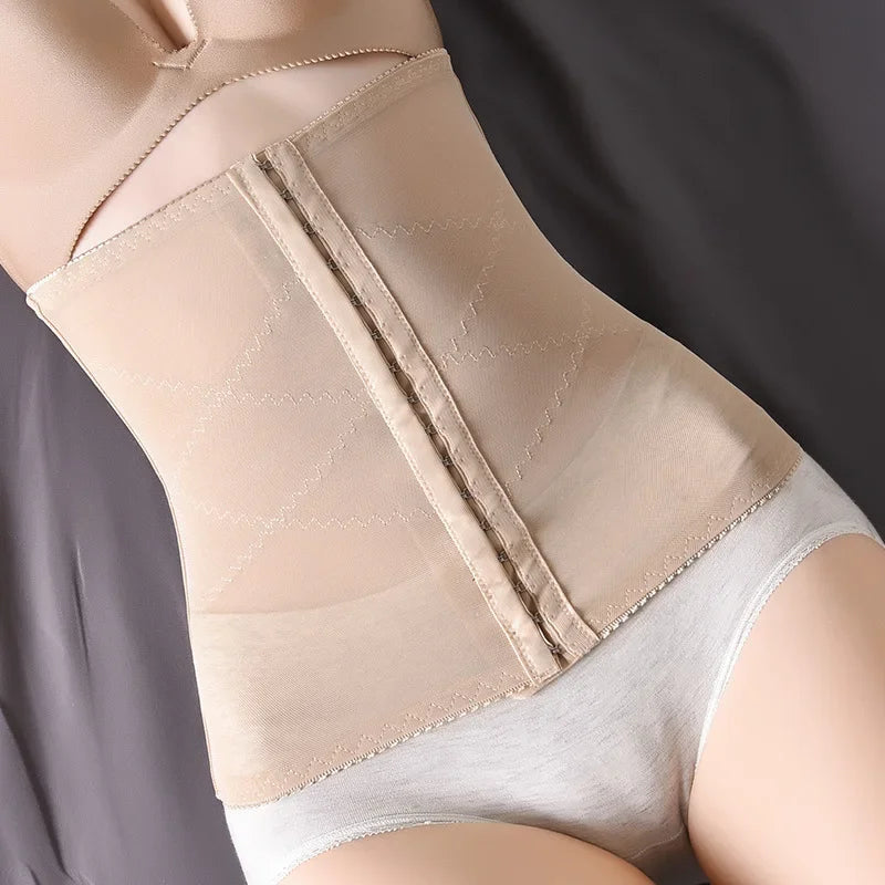 Elastic memory foam breathable buckle for comfortable support, designed by Corporación Turística.