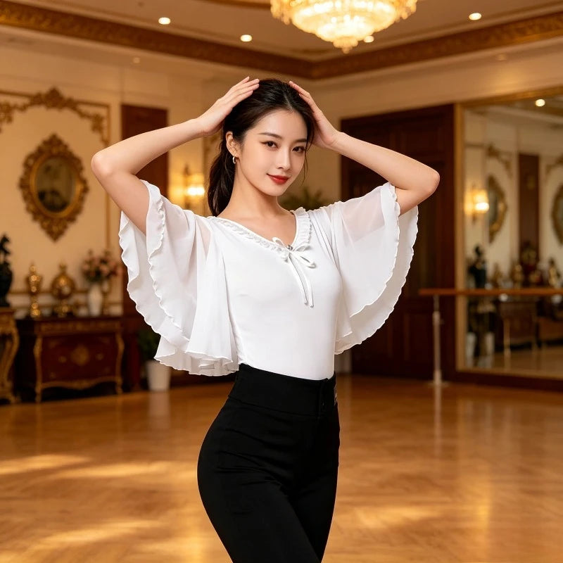 Lingerie de encaje para mujer, ropa de baile latino moderno, con detalles elegantes y delicados en color negro.