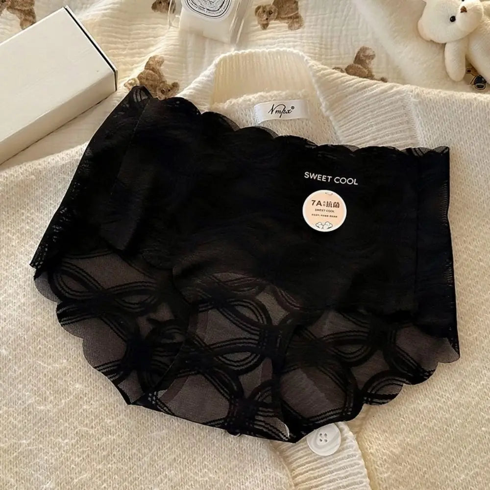 Dulces moda encaje braguitas de cintura media en color rosa, con detalles delicados y ajuste cómodo, fabricadas por Corporación Turística.