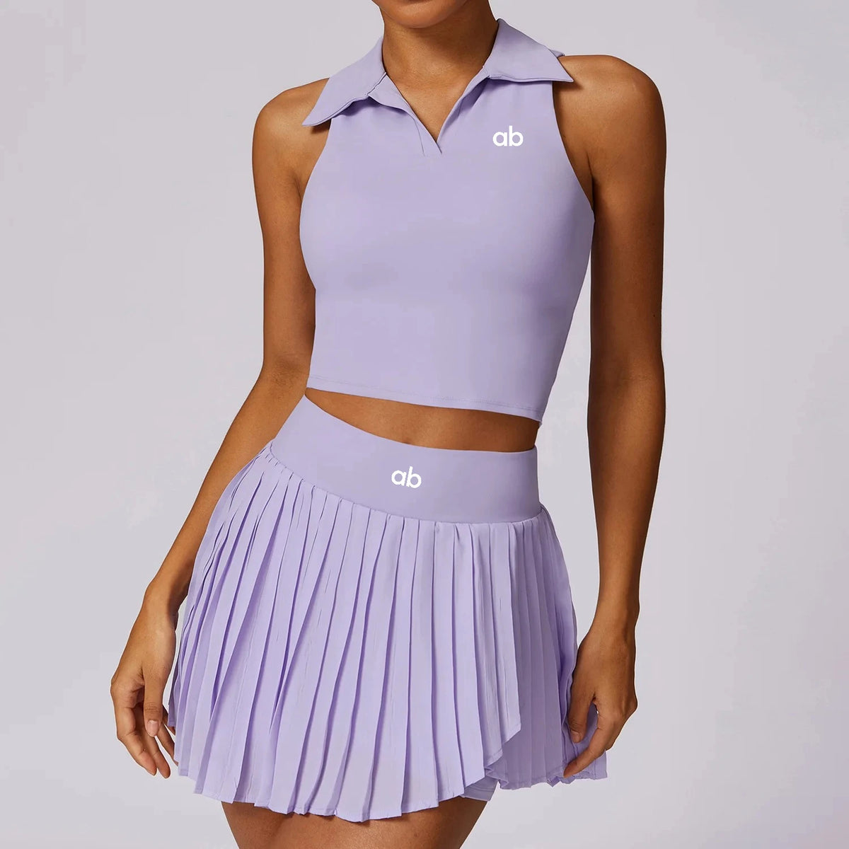 Summer yoga set for women from Corporación Turística, two-piece lightweight athletic clothing with breathable fabric.