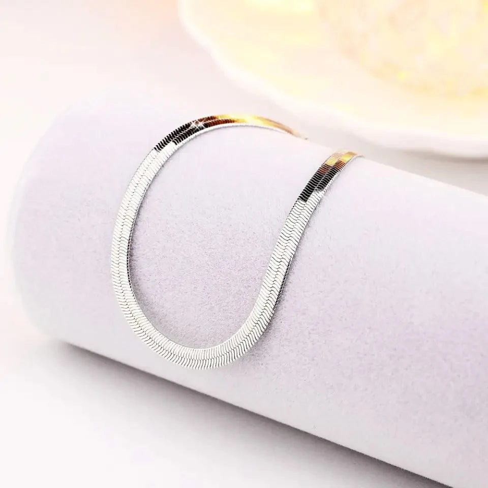 Silver 925 chain bracelet from Corporación Turística, 20 cm (8 inches), featuring a sleek, polished design on a white background.