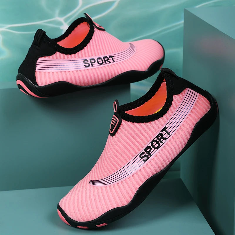 Unisex fitness indoor shoes by Corporación Turística, lightweight athletic footwear with breathable design for indoor workouts.