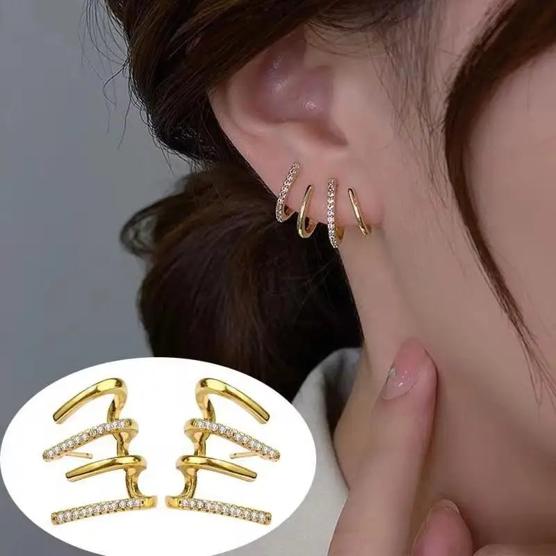 Silver 92% platinum crystal hollow swan earrings featuring needle design, elegant jewelry by Corporación Turística.