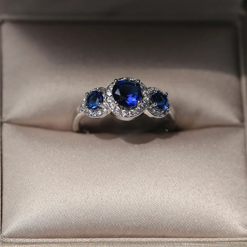 Sterling silver 925 wedding ring for women, elegant silver band wedding jewelry with a smooth finish.