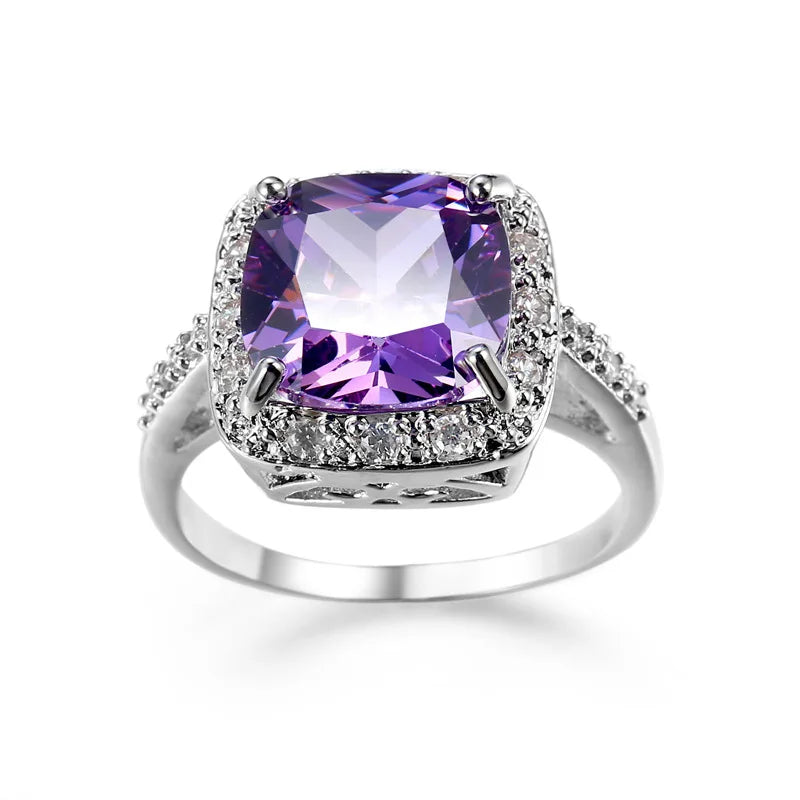 Fashionable 925 silver women's rings featuring modern designs, crafted by Corporación Turística.