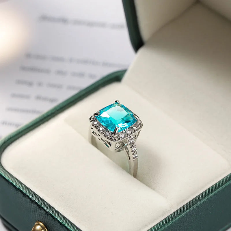 Elegant silver fashion rings for women made from 925 sterling silver, featuring stylish and modern designs.
