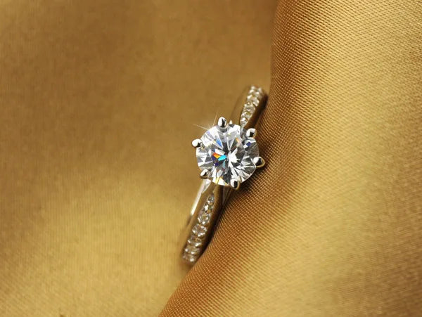 Elegant silver 925 sterling ring for women, featuring a classic design with a luxurious finish, by Corporación Turística.