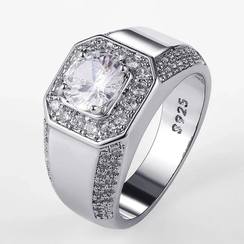 Elegant sterling silver 925 wedding ring by Corporación Turística with a luxurious gemstone detail in a close-up view.