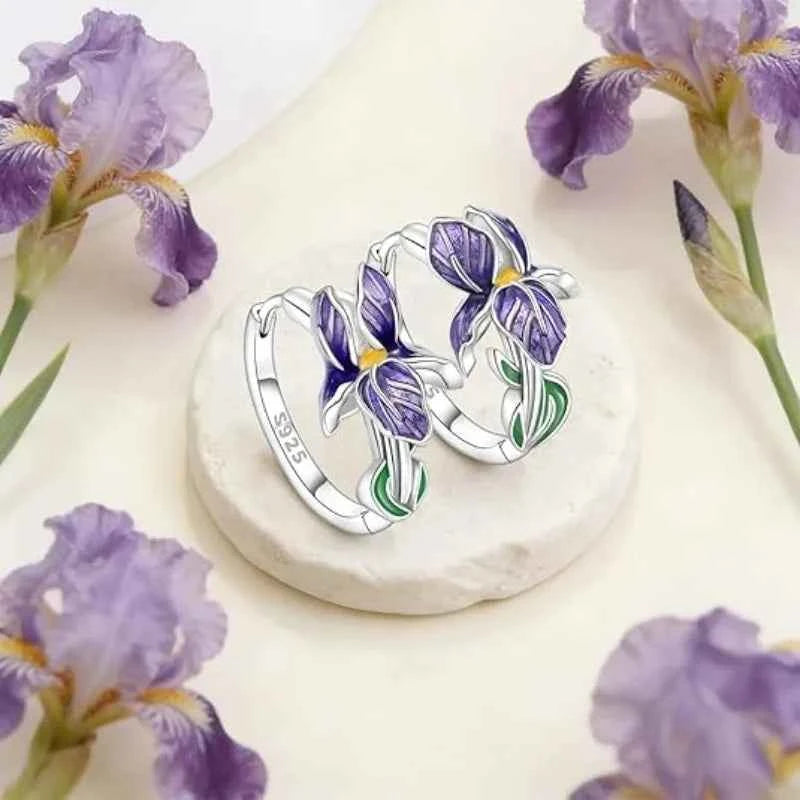 Sterling silver earrings with floral and iris design, elegant jewelry by Corporación Turística
