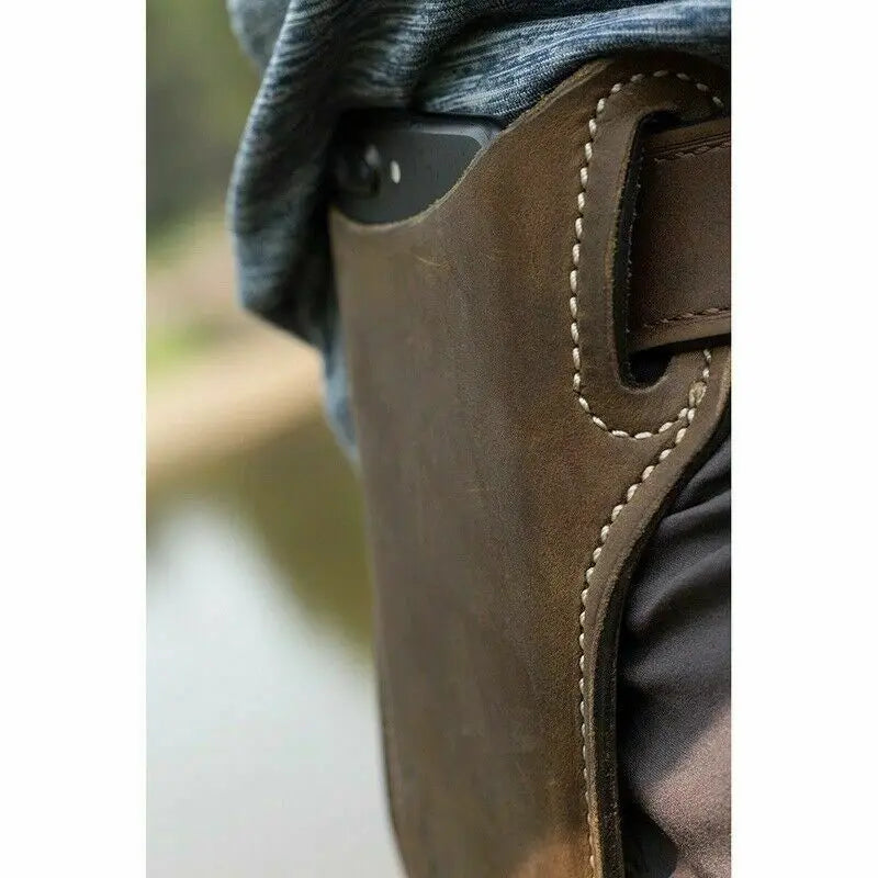 Light brown leather PU waist bag for men, with wallet and mobile pocket, ideal for running and travel, by Corporación Turística.