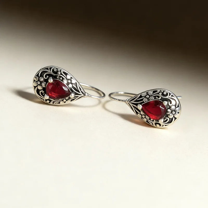 Sterling silver 925 geometric earrings for women, stylish silver pendant earrings with modern design