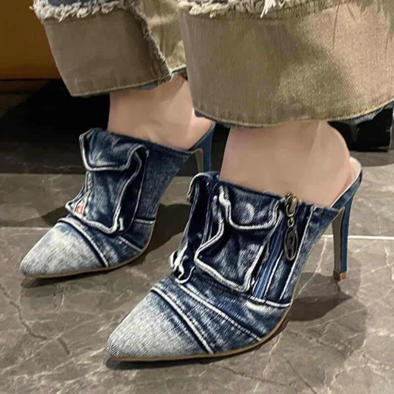 Blue women's zip-up sneakers with heels from Corporación Turística, stylish and comfortable footwear for casual or dressy occasions.