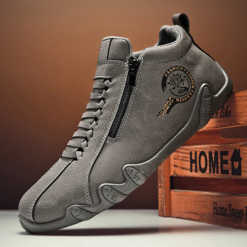 Black men's high-top sneakers with thick sole from Corporación Turística, showcasing the stylish design and sturdy construction.