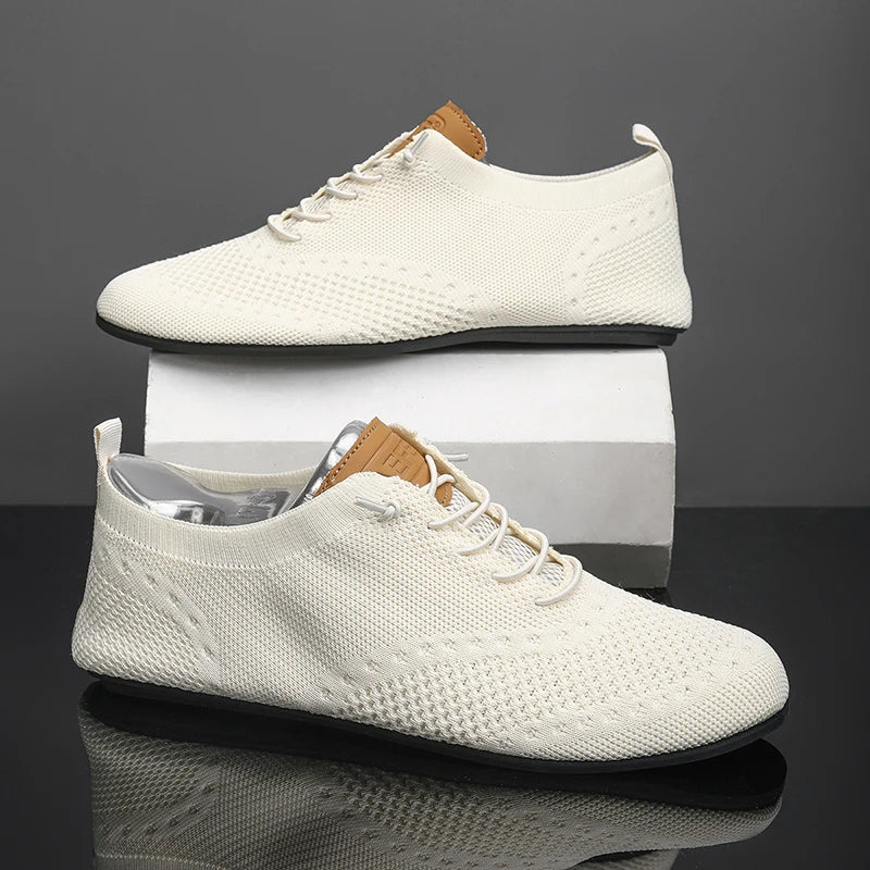 Black MAEDEF men's driving casual shoes by Corporación Turística, featuring a sleek leather design and comfortable fit.
