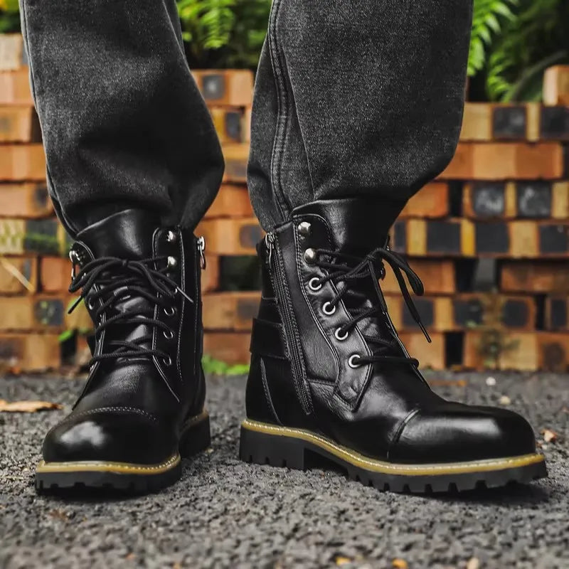 Black men's leather motorcycle boots by Corporación Turística, featuring durable design and classic style.