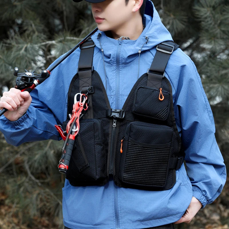 Black tactical fishing vest with multiple pockets for camping and outdoor activities, designed for men by Corporación Turística.