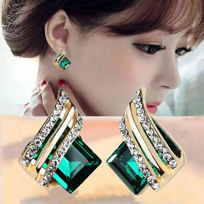 Black crystal zircon diamond-shaped wing earrings for women, elegant jewelry by Corporación Turística
