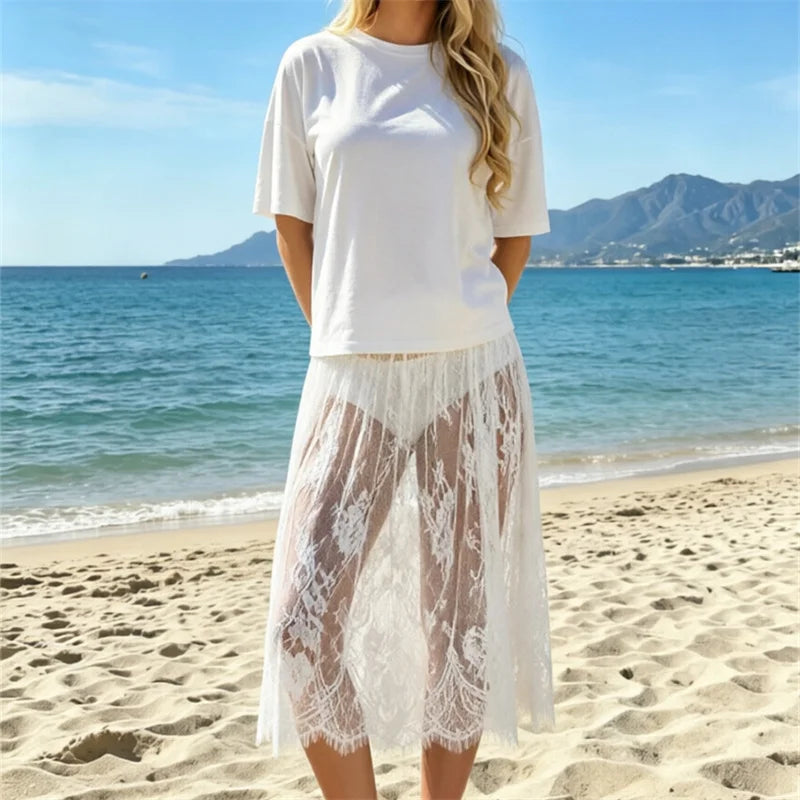 Casual women's dress by Corporación Turística with 3/4 sleeves, loose fit, and red collar, in white fabric.