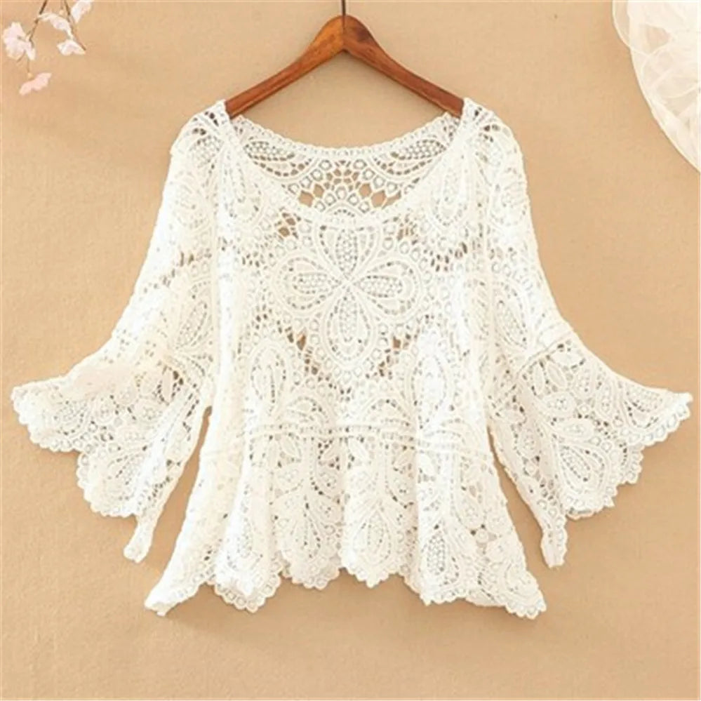 White women's knit sweater with round neckline, cozy pullover from Corporación Turística, size XXL, casual winter wear.