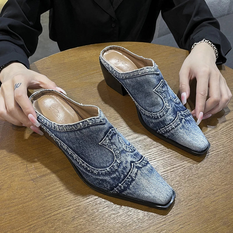 LazySeal denim fabric sneakers with square heels from Corporación Turística, showcasing the stylish blue canvas shoes.