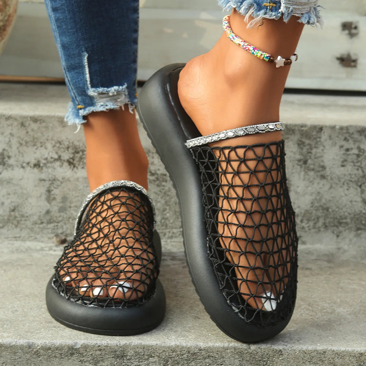 Luxurious new beach sandals by Corporación Turística with open toes and stylish design, perfect for summer beach outings.