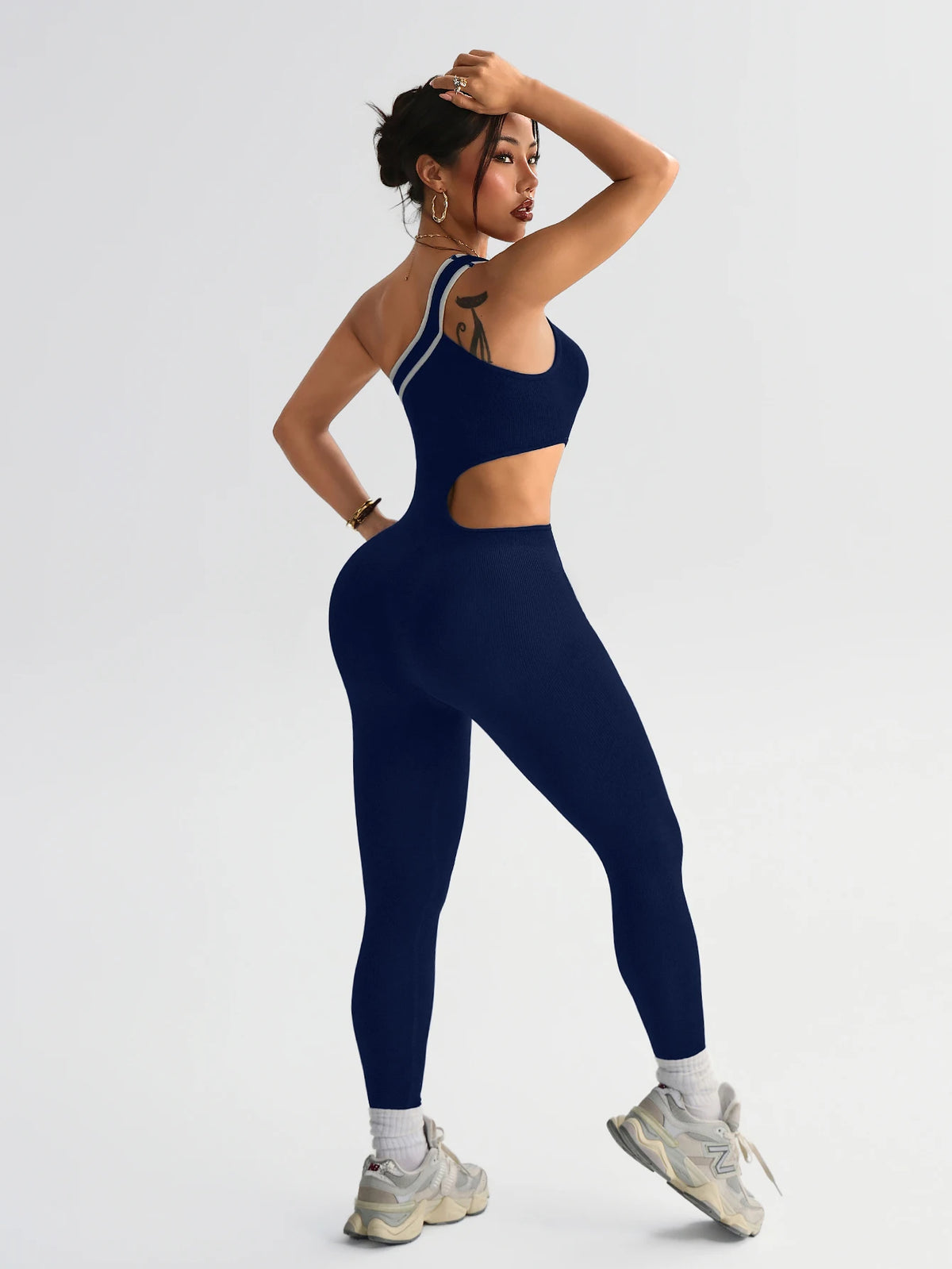 Brown seamless yoga bodysuit for women by Corporación Turística, designed for comfortable training and workout sessions.