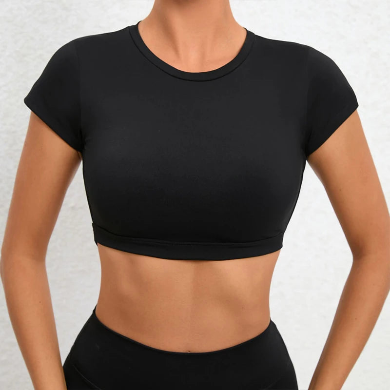 Hearuisavy breathable summer sports T-shirt by Corporación Turística, featuring a burgundy color and chest padding for active wear.