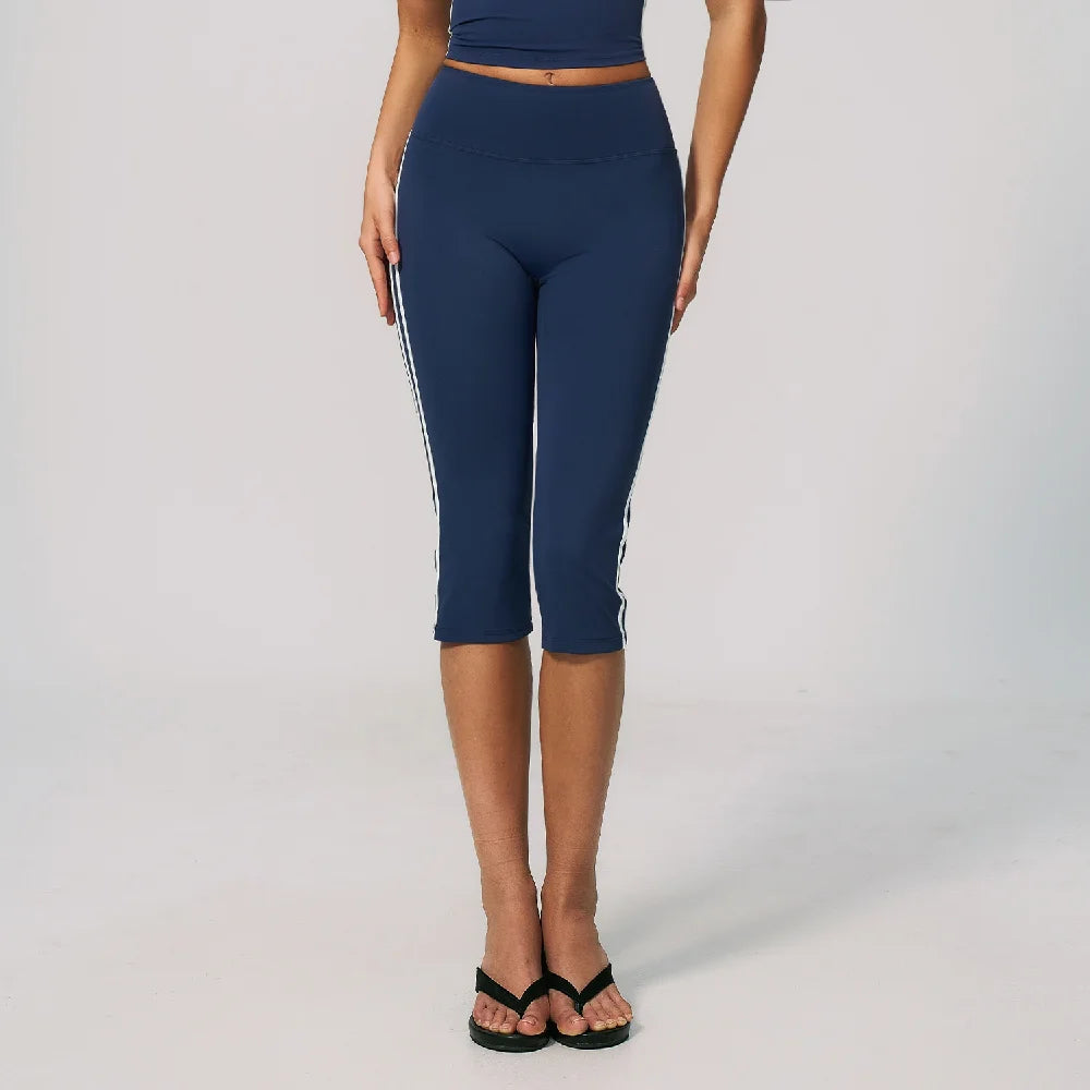 High-waist women's sports shorts from Corporación Turística, designed for cycling, in burnt coffee color, with a comfortable fit.