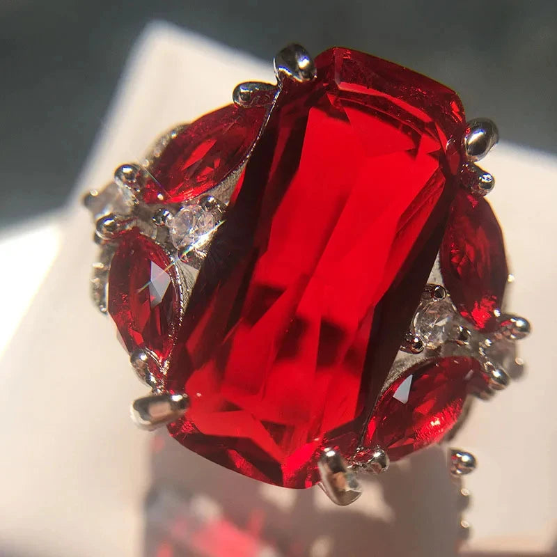 Sterling silver 925 authentic women's ring featuring intricate design, jewelry by Corporación Turística.