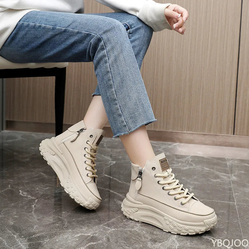 Nuevos zapatos altos de Corporación Turística en color caqui, versátiles y de moda para mujer, con tacón elegante.