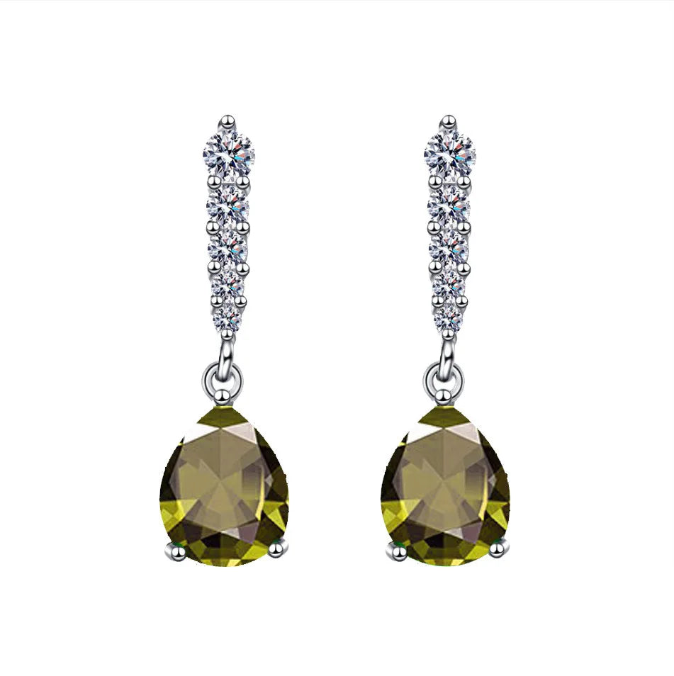 Elegant sterling silver 925 earrings with sparkling AA circonite, featuring a chic and sophisticated design.