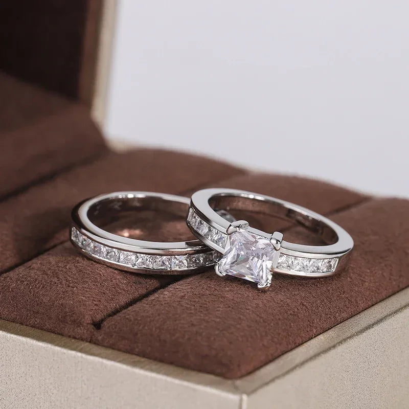 Sterling silver 925 ring with double row of cubic zirconia stones, stylish jewelry by Corporación Turística.