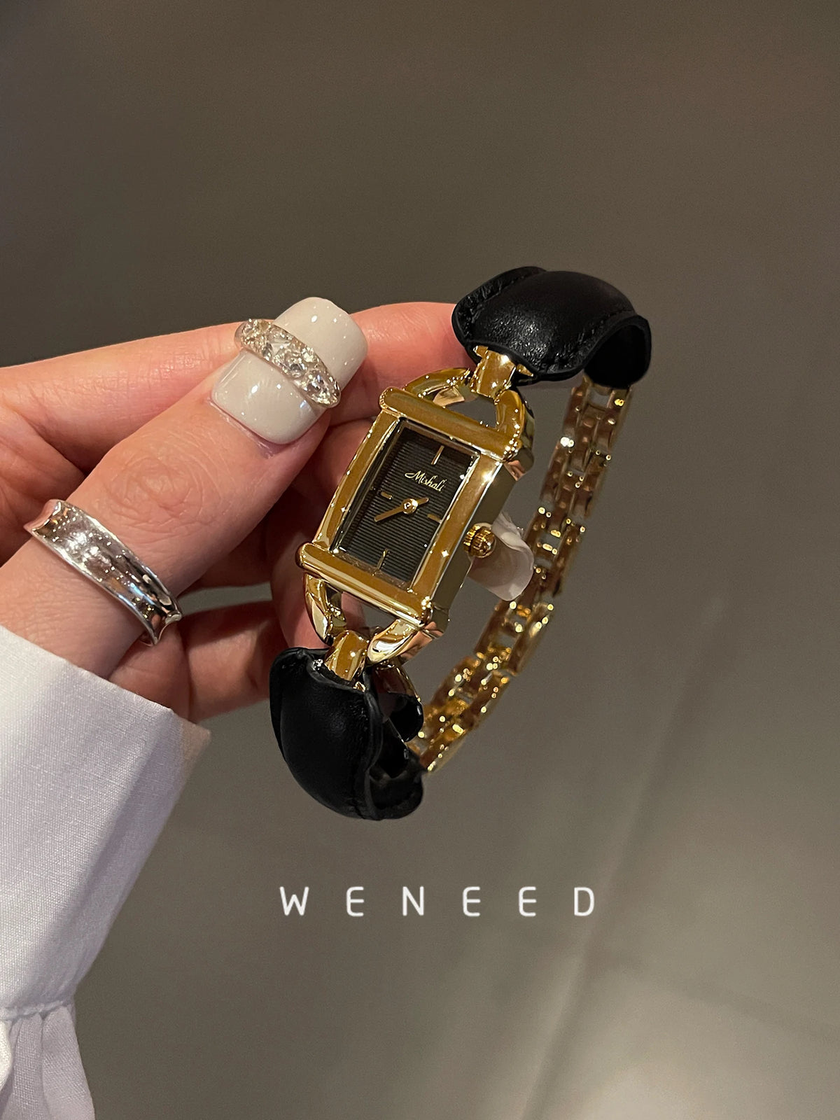 Luxury retro women's wristwatch by Corporación Turística, 2025 new stylish watch with classic design and elegant details.
