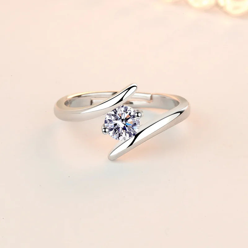Sterling silver 925 ring with a simple zirconia gemstone, showcasing elegant jewelry design and craftsmanship.