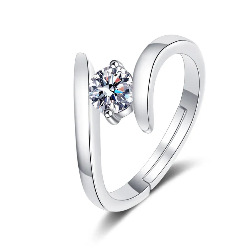 Sterling silver 925 ring with a simple zirconia gemstone, featuring elegant and minimalist design.