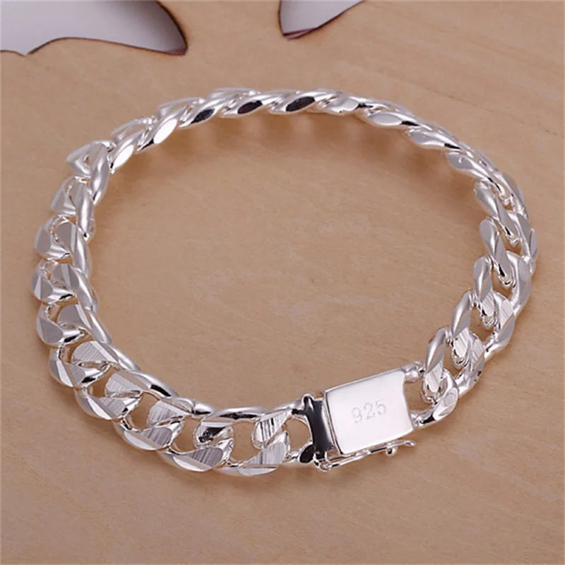 Sterling silver 925 bracelet for men and women with intricate design, crafted by Corporación Turística.