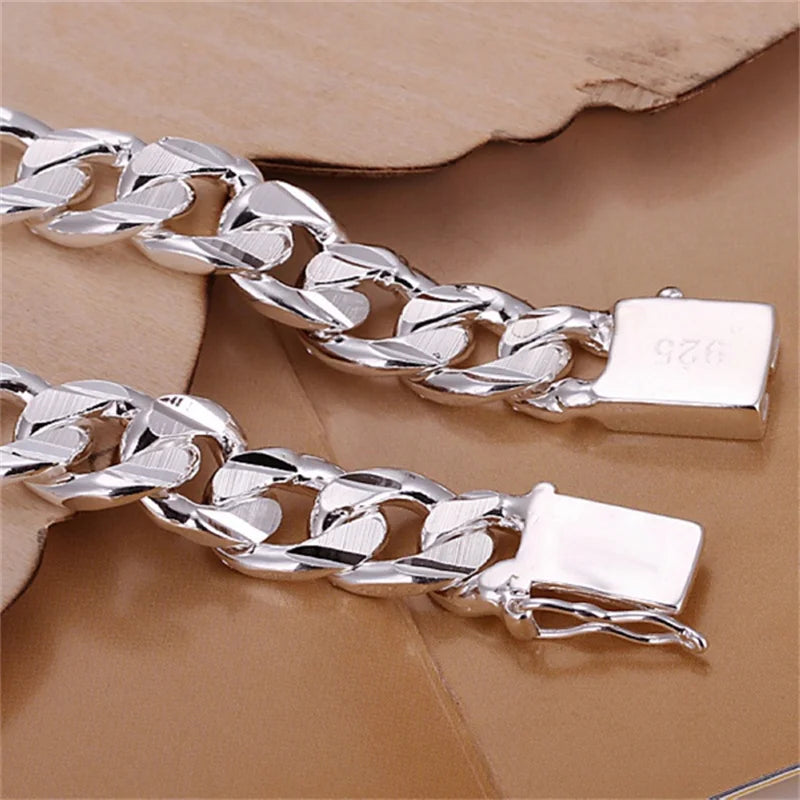 Sterling silver 925 bracelet for men and women with a sleek, minimalist design, showcasing fine craftsmanship and polished finish.