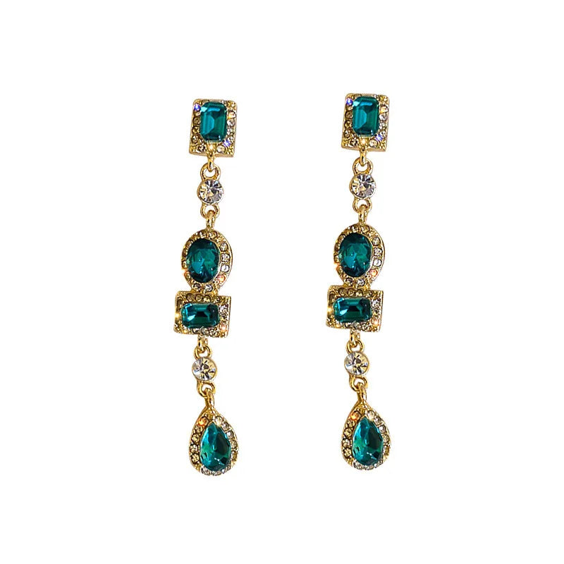 Elegant 2023 fashion design by Corporación Turística featuring a unique, delicate style with modern trendy details.