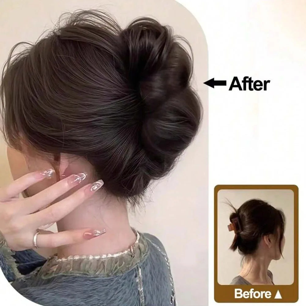 Fiber hair bun pinza, individual hair clip for wigs and buns, by Corporación Turística, shown holding a styled hair bun.