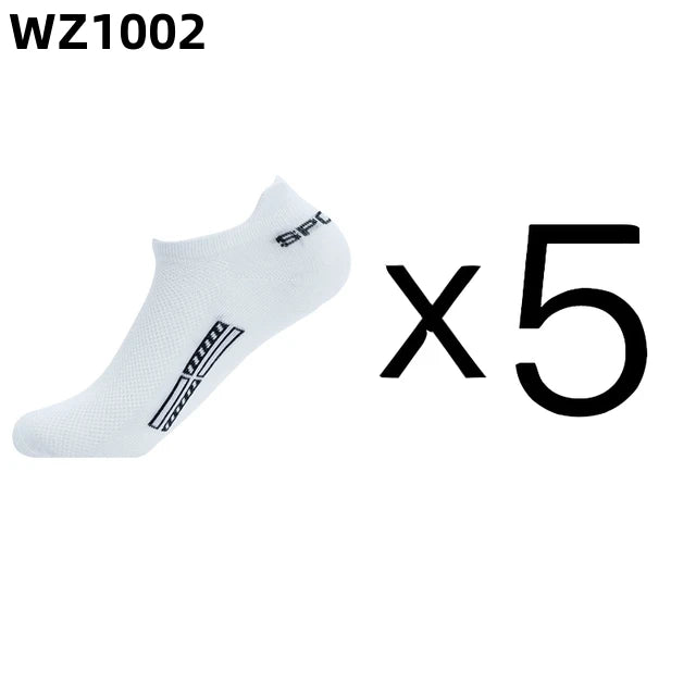 Set of five high-quality gray ankle socks for men, featuring comfortable fabric and casual style from Corporación Turística.