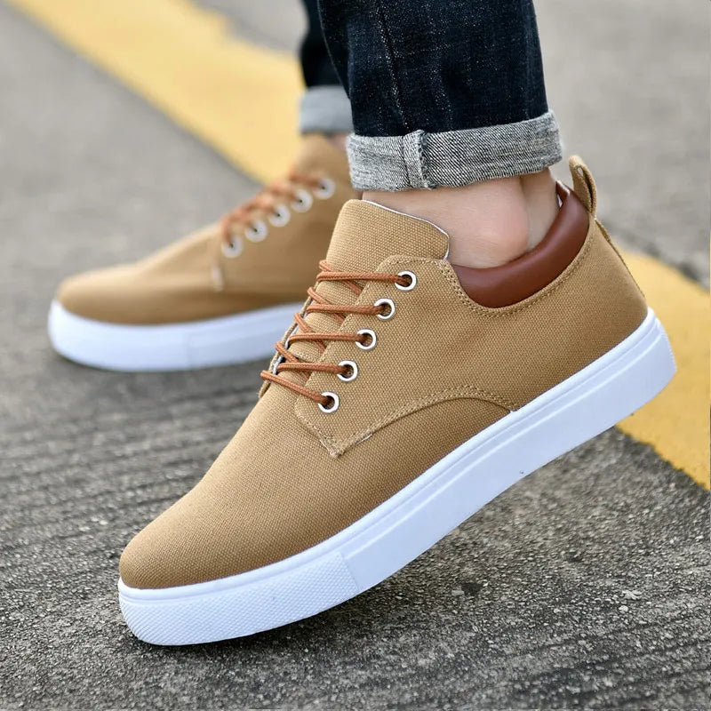 Gray Feerldi men's casual lightweight shoes by Corporación Turística, featuring a comfortable sneaker design.