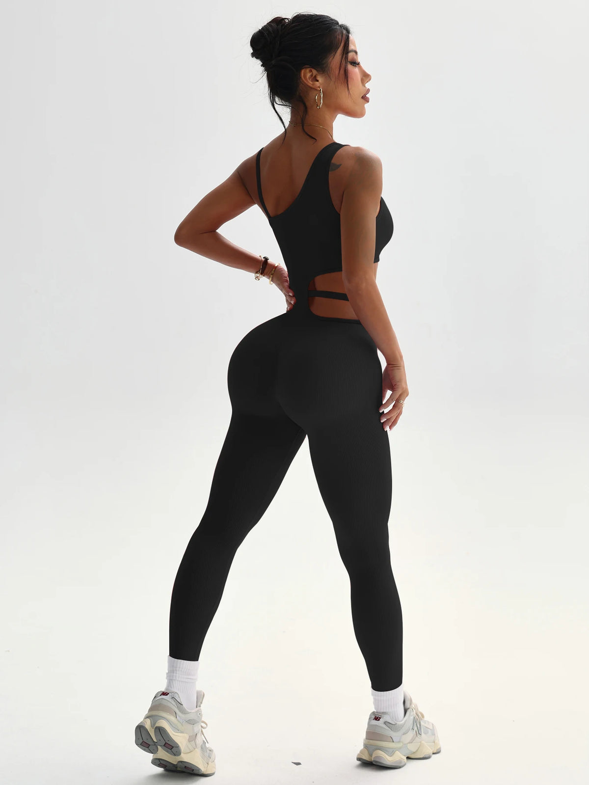 Sexy yoga leggings with a beautiful back design by Corporación Turística, showcasing a stylish and comfortable fit.