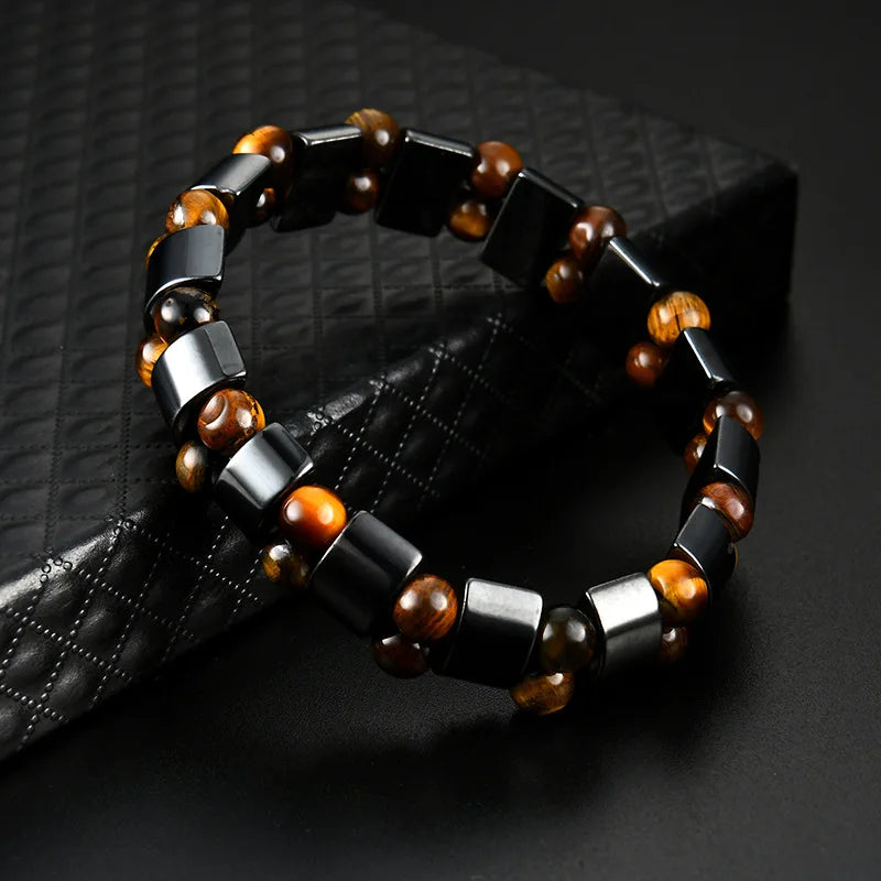 Elegant men's Tiger's Eye bracelet with natural red stone, durable and stylish jewelry from Corporación Turística.