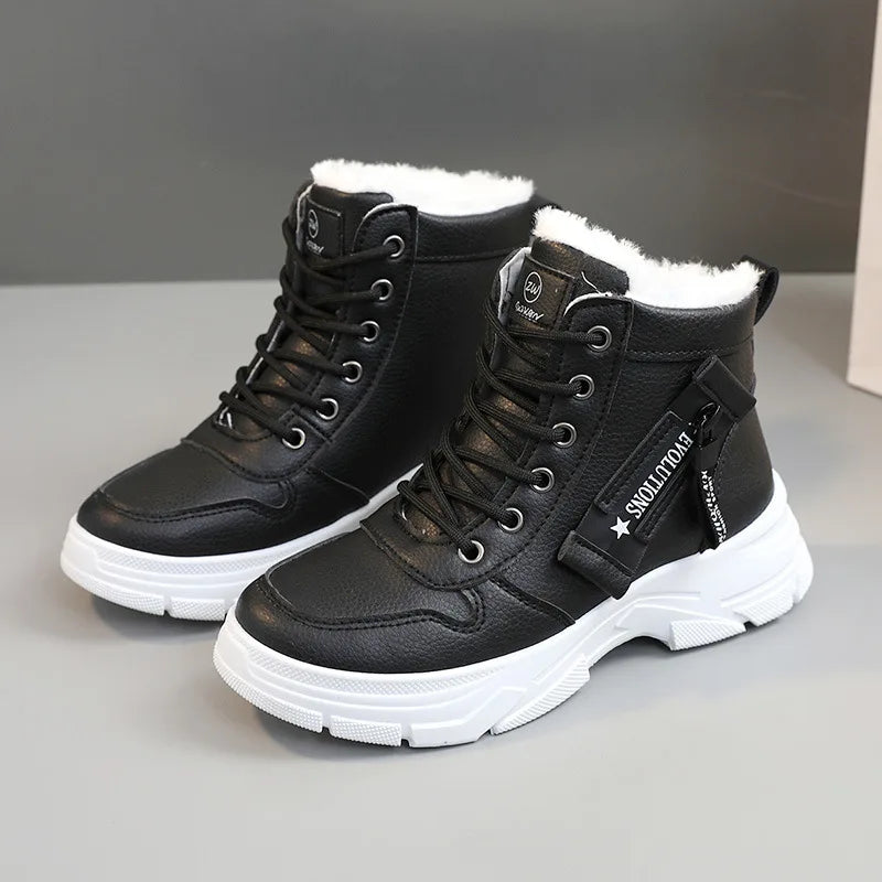 Khaki winter women's boots from Corporación Turística with rugged soles, designed for warmth and outdoor winter wear.